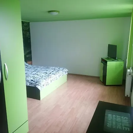 Homestay Vila Adelina *